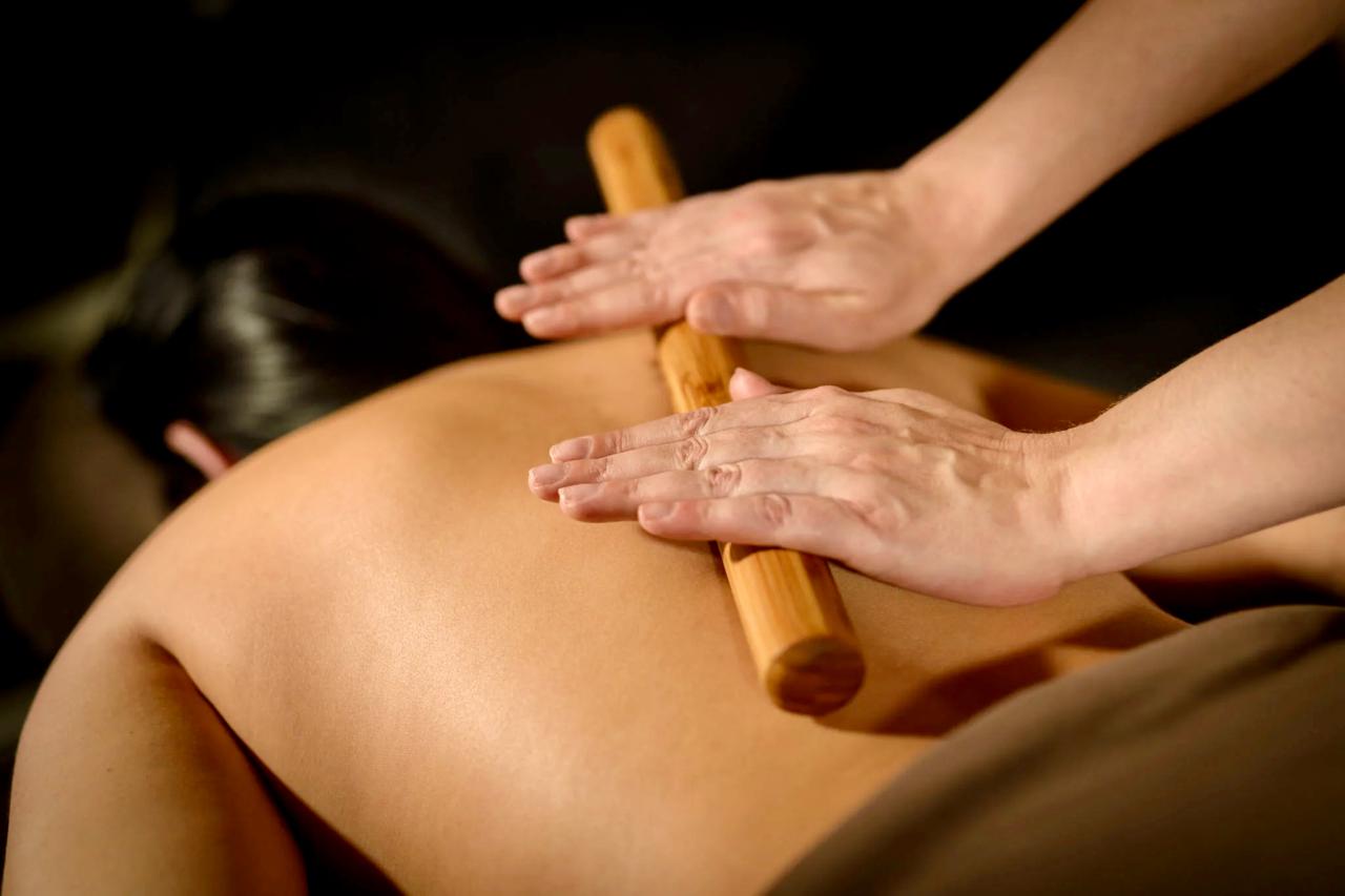 Massage aux bambous